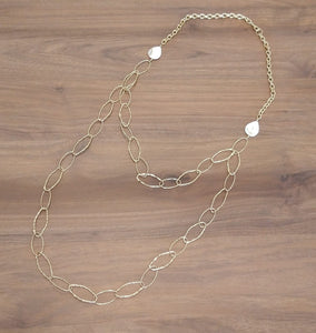 Collar de cadena con dos perlas