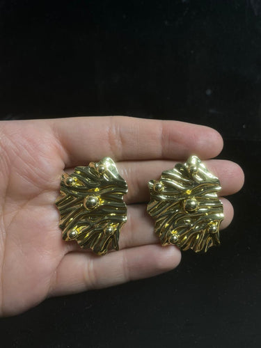 arete de hoja con bolas