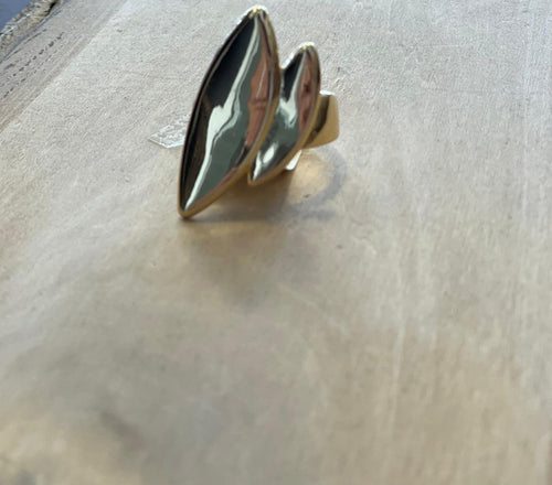 Anillo de hoja grande y hoja chica